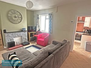 Lounge- click for photo gallery